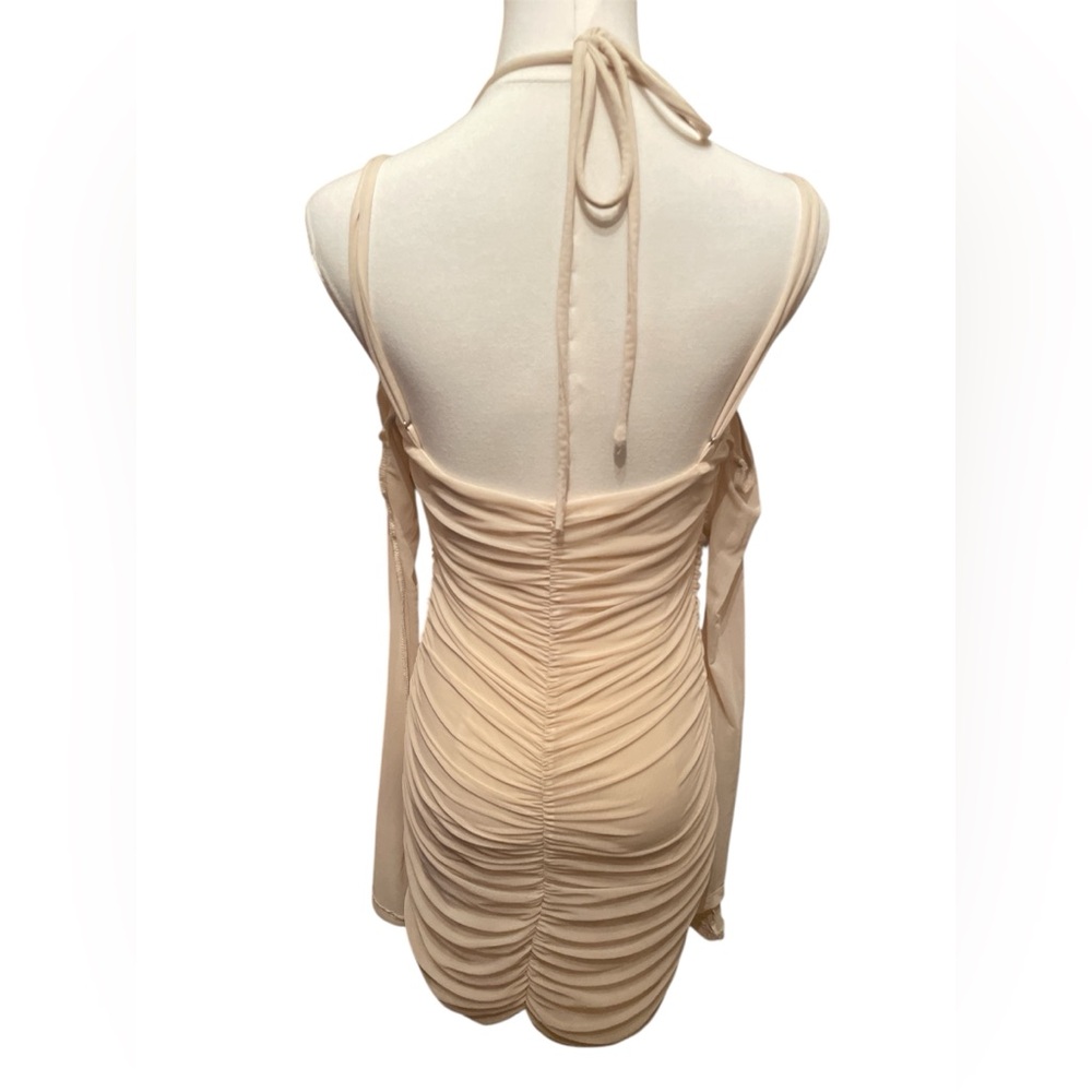 Elegant Cream Off-Shoulder Dress - Picture 3 of 4